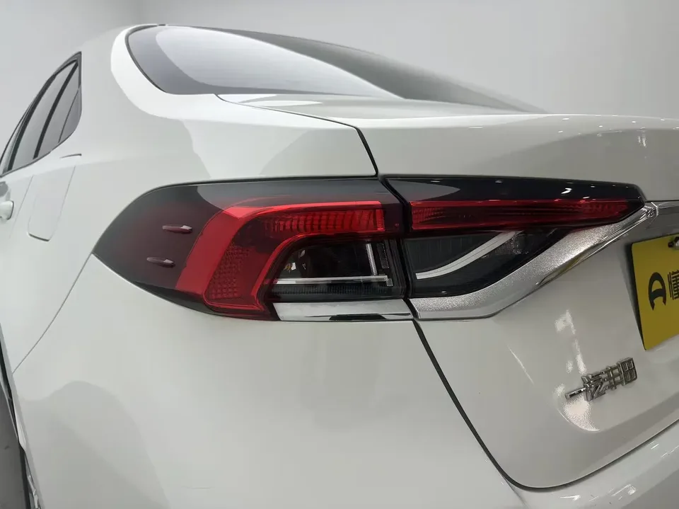 Toyota Corolla Corolla 2023 1.2T S-CVT Pioneer Edition 2024 — миниатюра 4