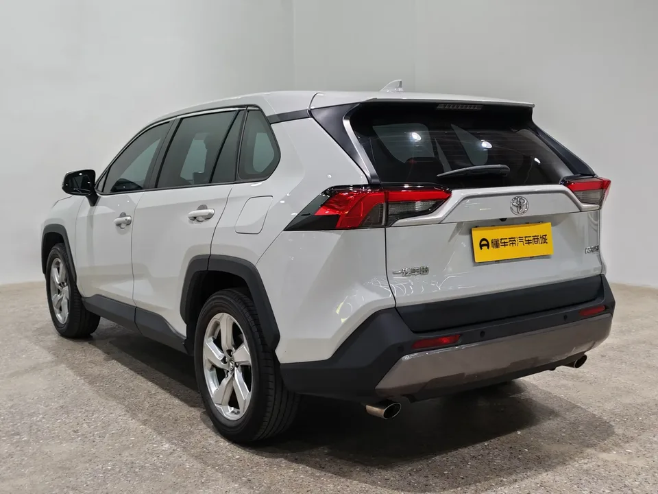 Toyota RAV4 RAV4 Rongfang 2021 2.0L CVT 2WD Fashion Edition 2022 — thumbnail 2