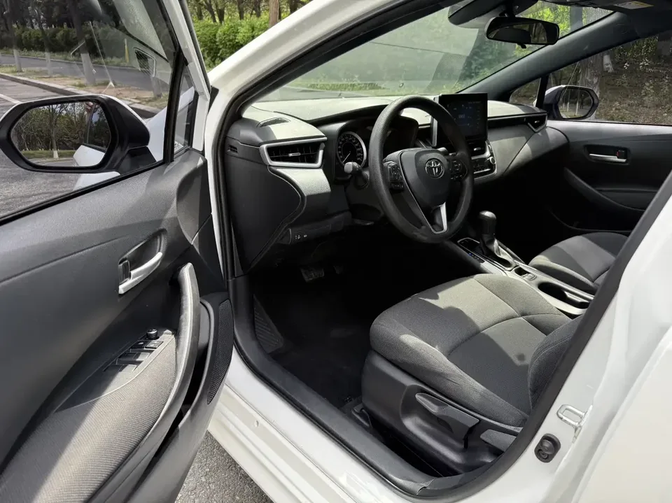 Toyota Levin Lei Ling 2022 185T CVT Deluxe Edition 2022 — thumbnail 3