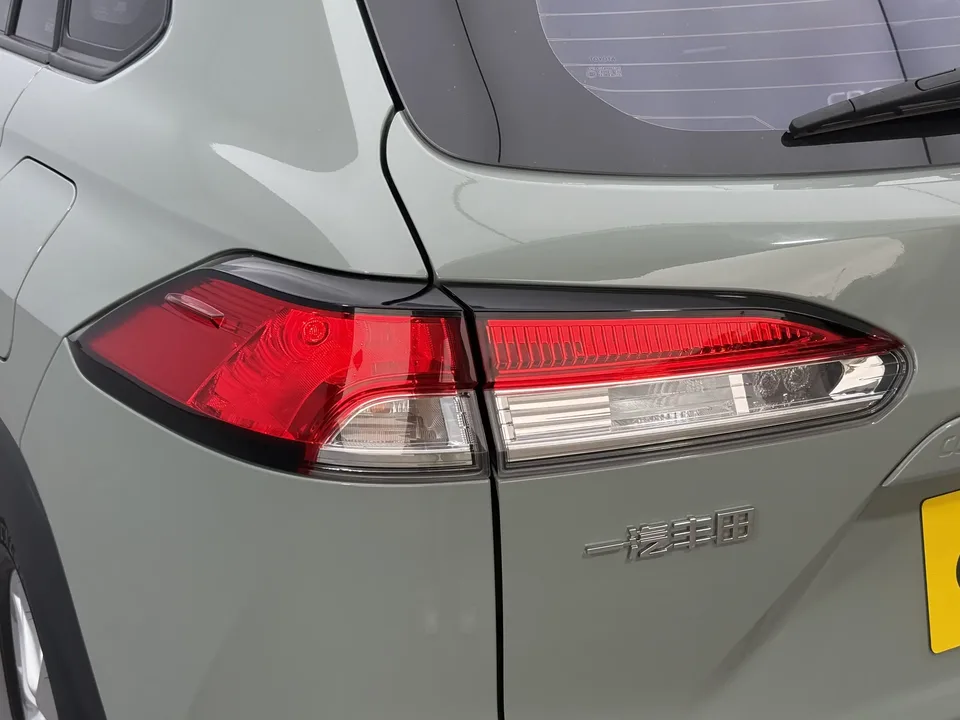 Toyota CorollaCross Corolla Sharp 2023 2.0L CVT Pioneer Edition 2024 — thumbnail 4
