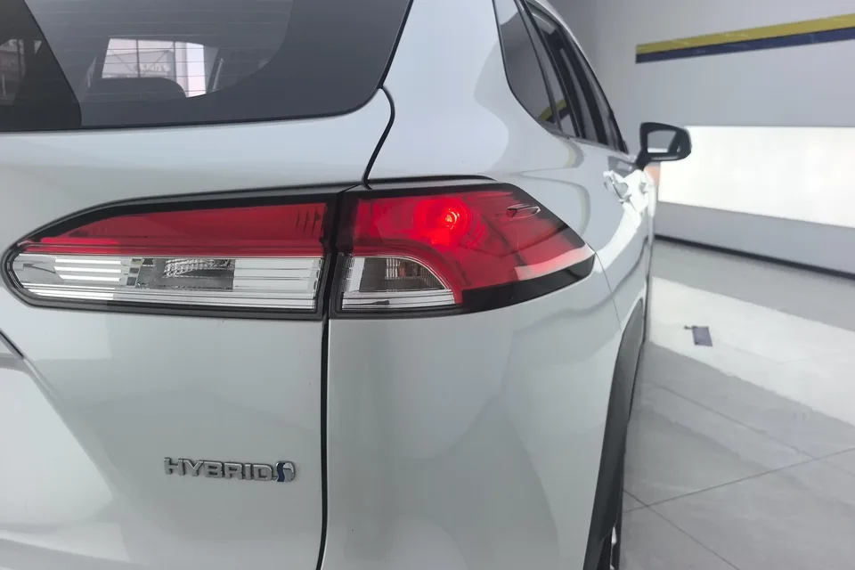 Toyota CorollaCross Corolla Sharp 2023 2.0L Intelligent Electric Hybrid Dual Engine Elite Edition 2024 — thumbnail 2