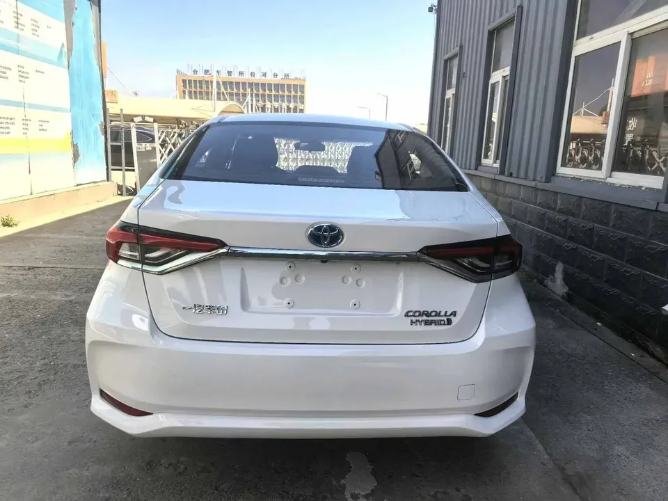 Toyota Corolla Corolla 2024 Intelligent Electric Hybrid Dual Engine 1.8L E-CVT Elite Edition 2024 — thumbnail 4