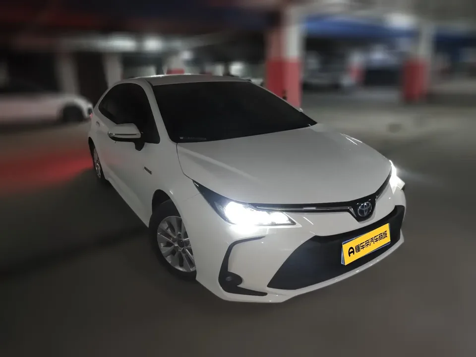 Toyota Corolla Corolla 2023 Intelligent Electric Hybrid Dual Engine 1.8L E-CVT Pioneer Edition 2023 — thumbnail 3