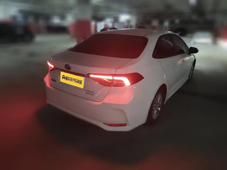Toyota Corolla Corolla 2023 Intelligent Electric Hybrid Dual Engine 1.8L E-CVT Pioneer Edition 2023 — thumbnail 4