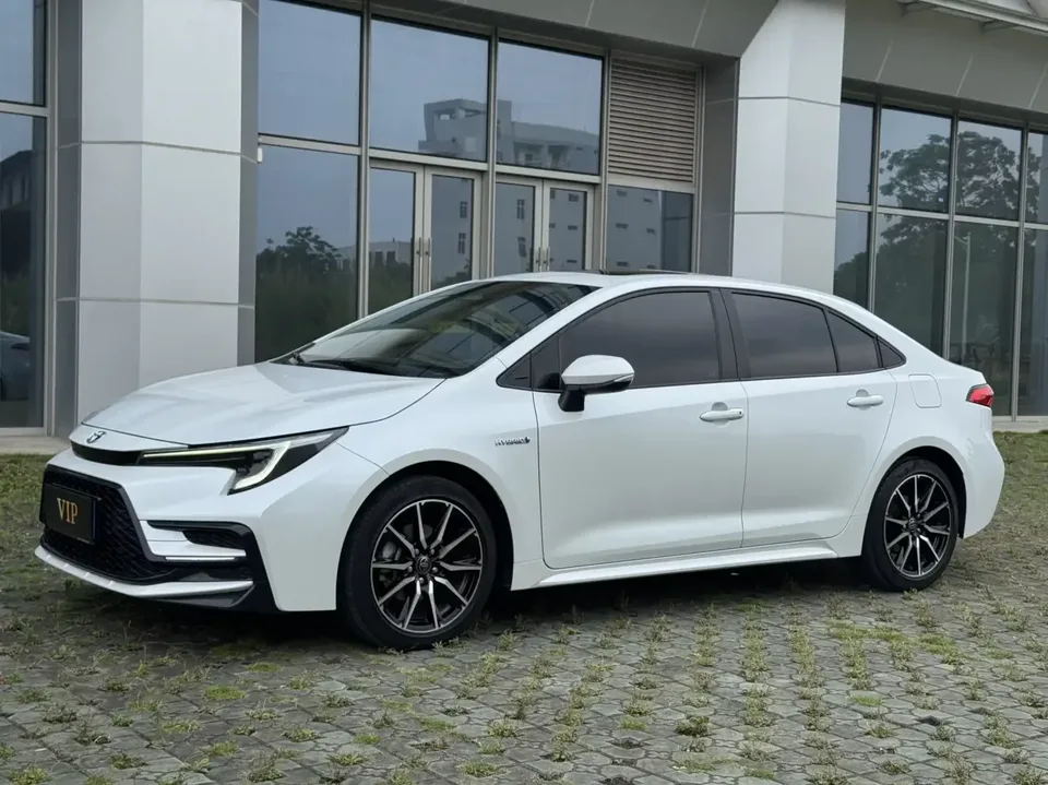 Toyota Levin Lei Ling 2024 Hybrid 1.8L Sports Edition 2024 — photo 1, buy with delivery to Moscow