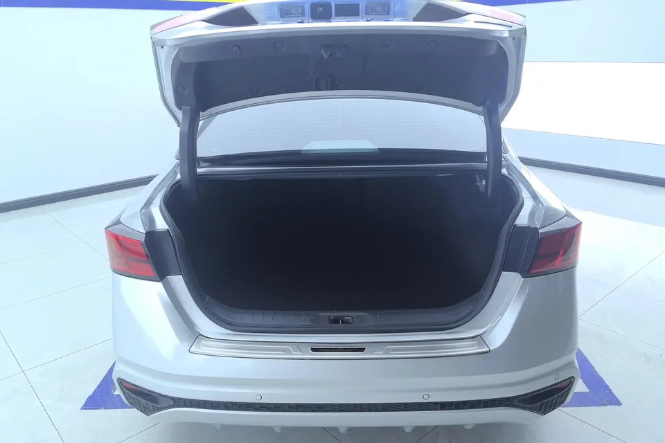 Nissan Altima Sound of nature 2021 2.0L XL Comfort Edition 2023 — thumbnail 5