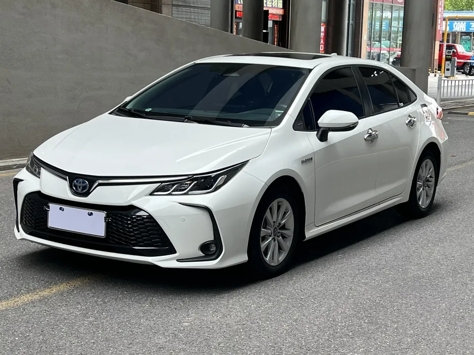 Toyota Corolla Corolla 2023 Intelligent Electric Hybrid Dual Engine 1.8L E-CVT Elite Edition 2023 — photo 1, buy with delivery to Moscow