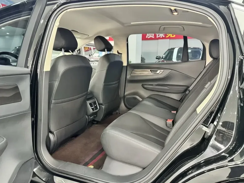Hongqi E-QM5 Hongqi E-QM5 2022 Charging 431km LeXiang Edition 5-seater 2024 — миниатюра 3