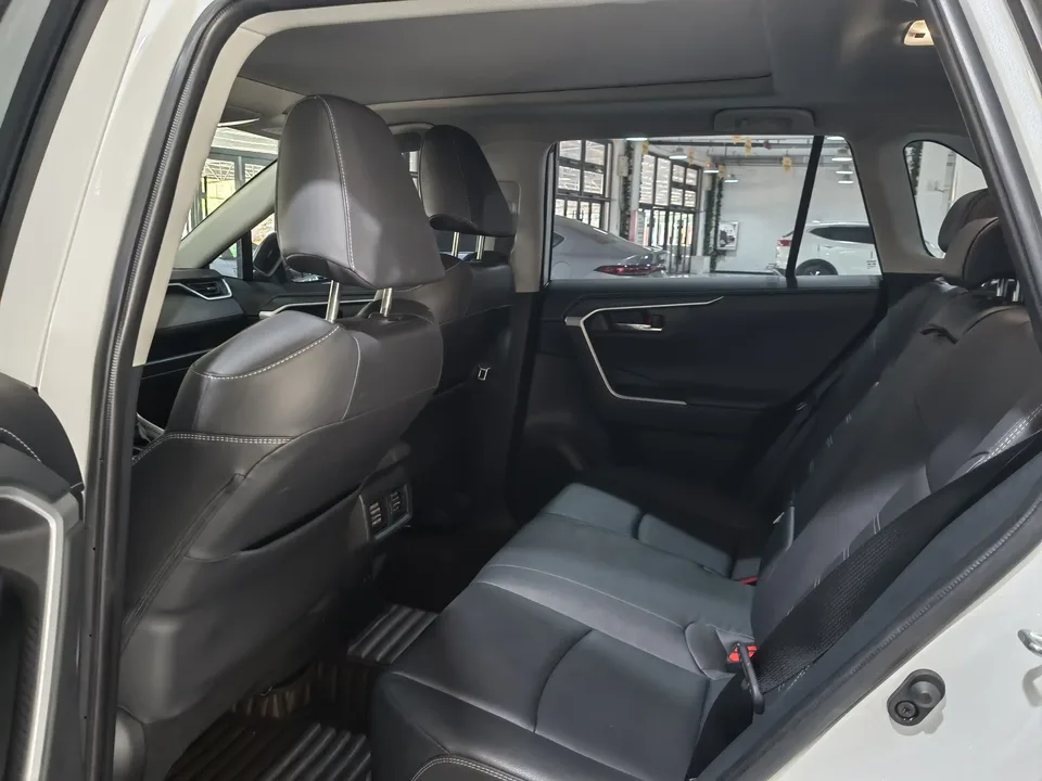 Toyota RAV4 RAV4 Rongfang 2023 2.0L CVT 2WD Fashion PLUS Edition 2024 — thumbnail 3