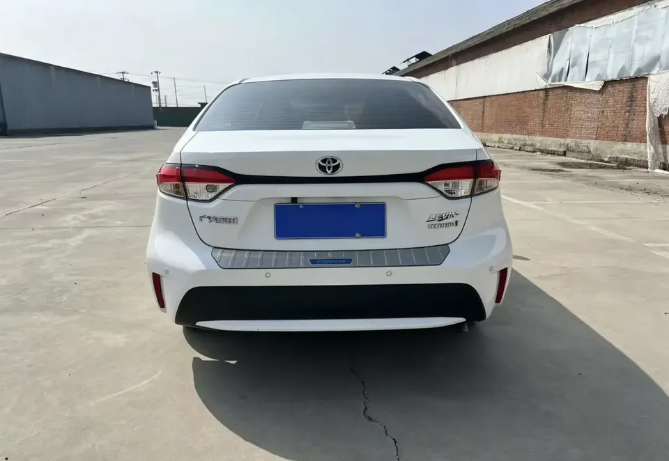 Toyota Levin Lei Ling 2022 Hybrid 1.8H E-CVT Progressive Edition 2022 — миниатюра 2