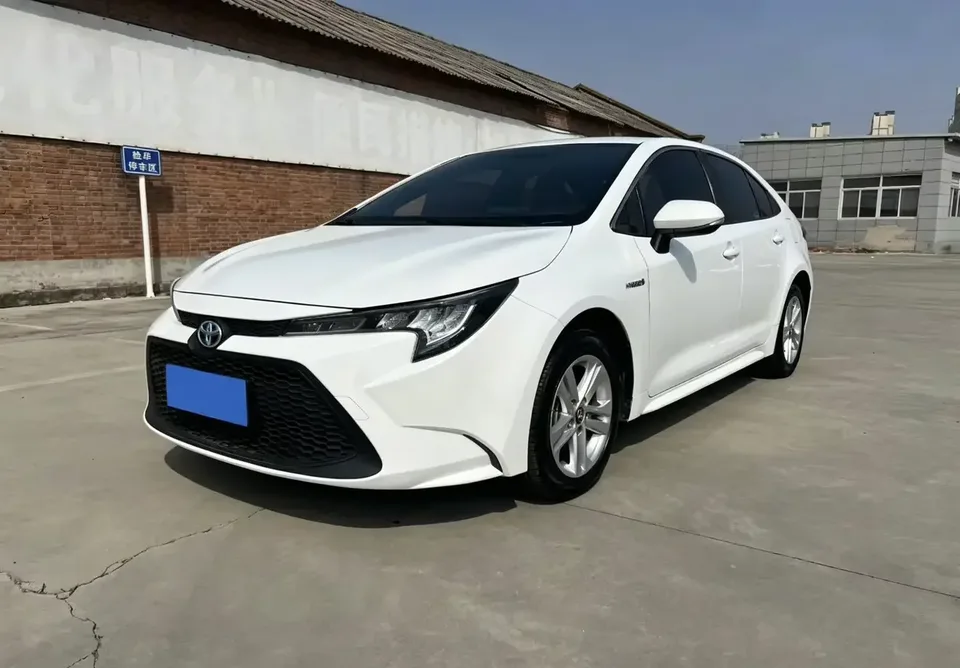 Toyota Levin Lei Ling 2022 Hybrid 1.8H E-CVT Progressive Edition 2022 — фото 1, купить с доставкой в Москву