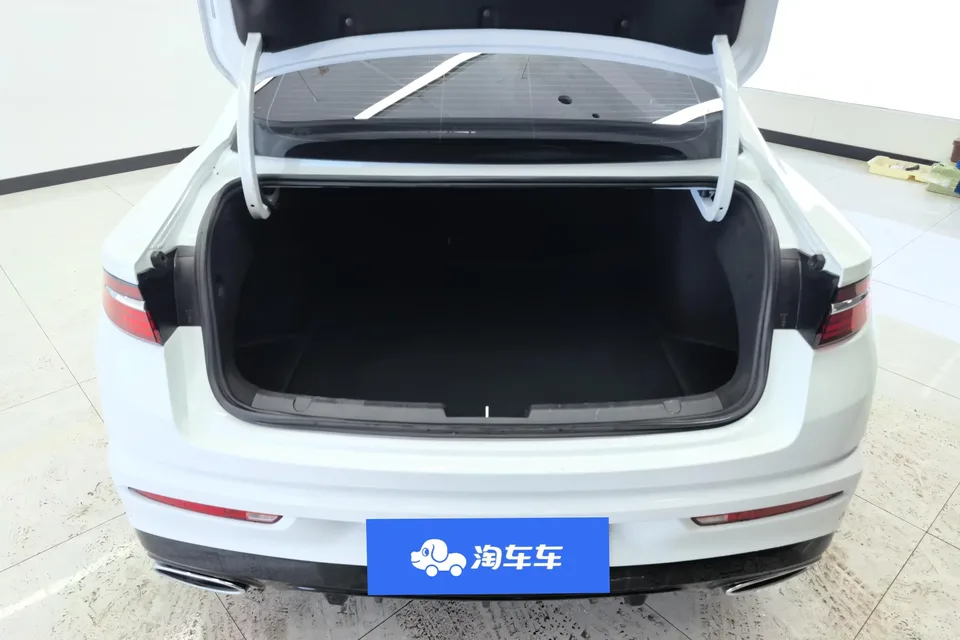 Geely Preface Xing Rui 2023 1.5T Fuyao Edition 2024 — thumbnail 5