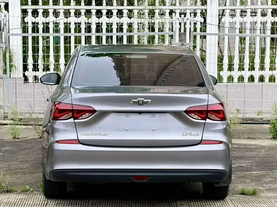 Chevrolet Monza Cruze 2022 320 Automatic Enjoy Sunroof Edition 2022 — thumbnail 2