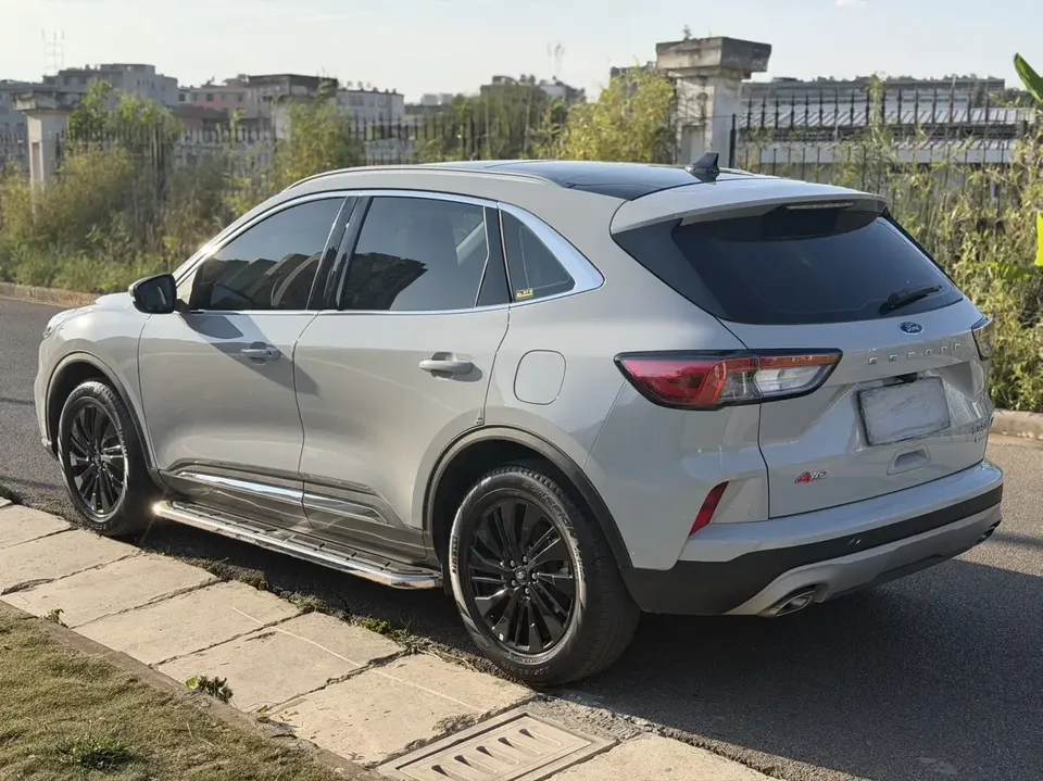 Ford Escape Ruiji 2024 EcoBoost 245 4WD Premium Edition 2024 — thumbnail 2