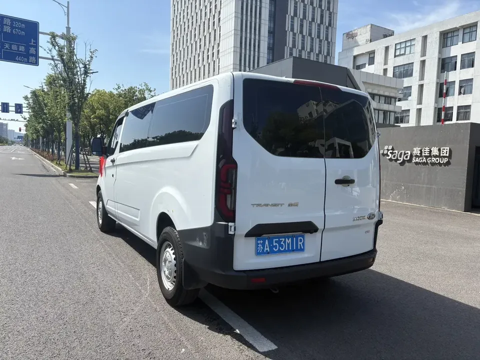 Ford Transit Transit 2023 V362 2.0T diesel manual multi-purpose commercial vehicle mid-axle low roof 5/6 seats National VI 2023 — thumbnail 4