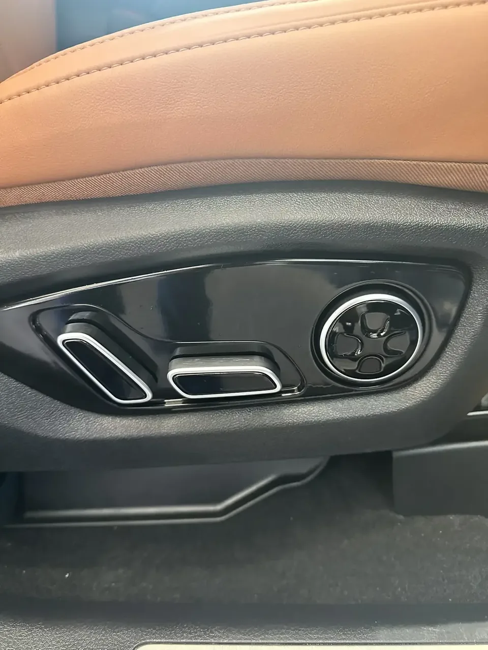 BYD Tang DM Tang DM 2022 DM-p 215KM 4WD Premium Edition 2023 — thumbnail 2