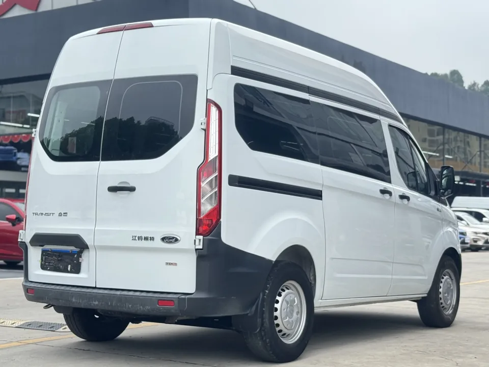 Ford Transit Transit 2019 2.0T diesel multi-purpose commercial vehicle short-axle mid-top 6-seater National V 2022 — thumbnail 2