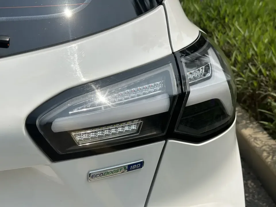 Ford Focus fox 2021 Hatchback EcoBoost 180 Automatic ST Line 2022 — thumbnail 3