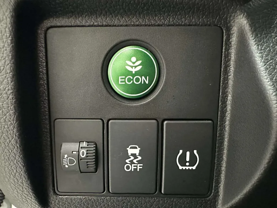 Honda WR-V HondaXR-V 2021 1.5L CVT Classic Edition 2022 — thumbnail 3