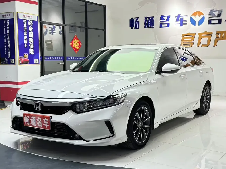 Honda Inspire Yingshipai 2022 260TURBO Elegant Edition 2023 — photo 1, buy with delivery to Moscow