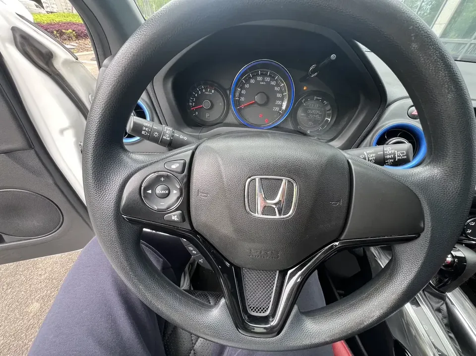 Honda WR-V HondaXR-V 2022 1.5L CVT Obsidian Edition 2022 — thumbnail 5