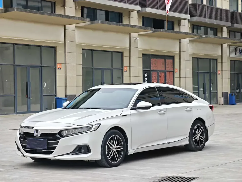 Honda Accord Accord 2022 Sharp Hybrid 2.0L Sharp Leader Edition 2022 — photo 1, buy with delivery to Moscow