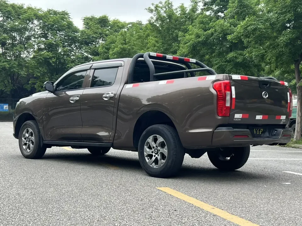 Great Wall Poer gun 2021 Passenger Global Version 2.0T Diesel Automatic Two-Wheel Drive Comfort Standard Box GW4D20M 2022 — thumbnail 2