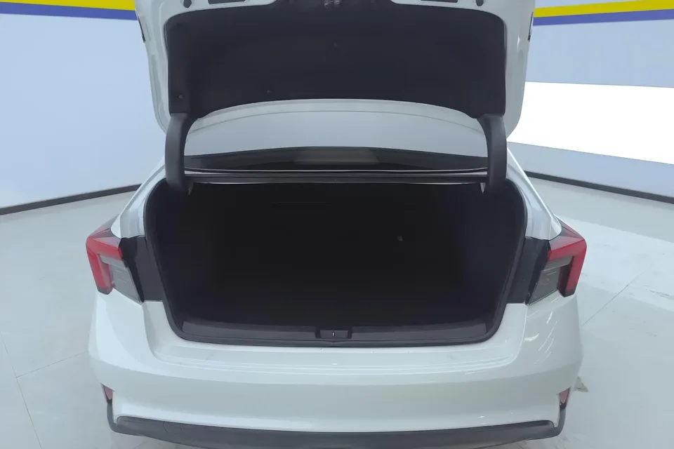 Honda Integra Style 2022 240TURBO CVT Tech Edition 2022 — thumbnail 5