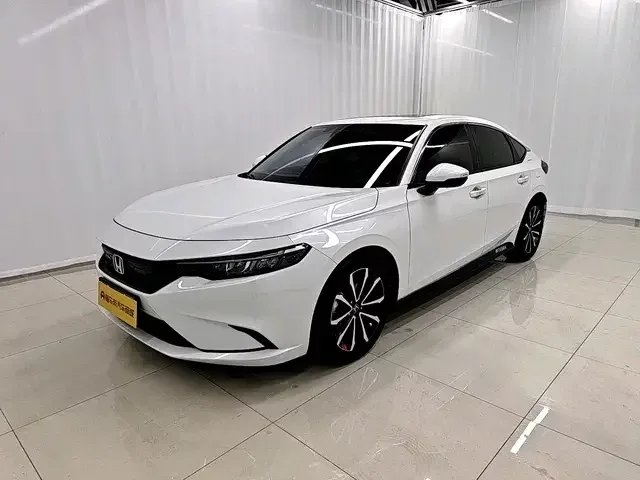 Honda Integra Style 2023 HATCHBACK 240TURBO CVT Trendsetter Edition 2023 — photo 1, buy with delivery to Moscow