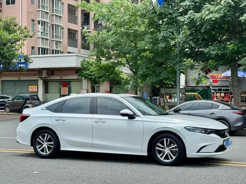 Honda Integra Style 2023 240TURBO CVT Tech Edition 2024 — thumbnail 2