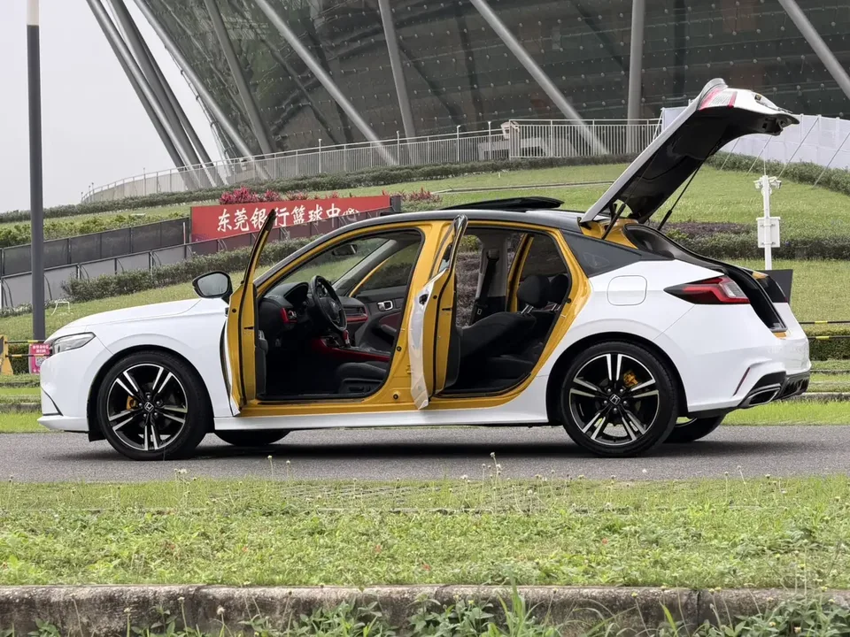 Honda Integra Style 2023 HATCHBACK 240TURBO CVT Phantom Night Premium Edition 2023 — thumbnail 5