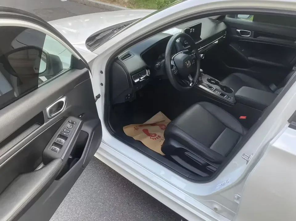 Honda Integra Style 2022 240TURBO CVT Tech Edition 2022 — миниатюра 3