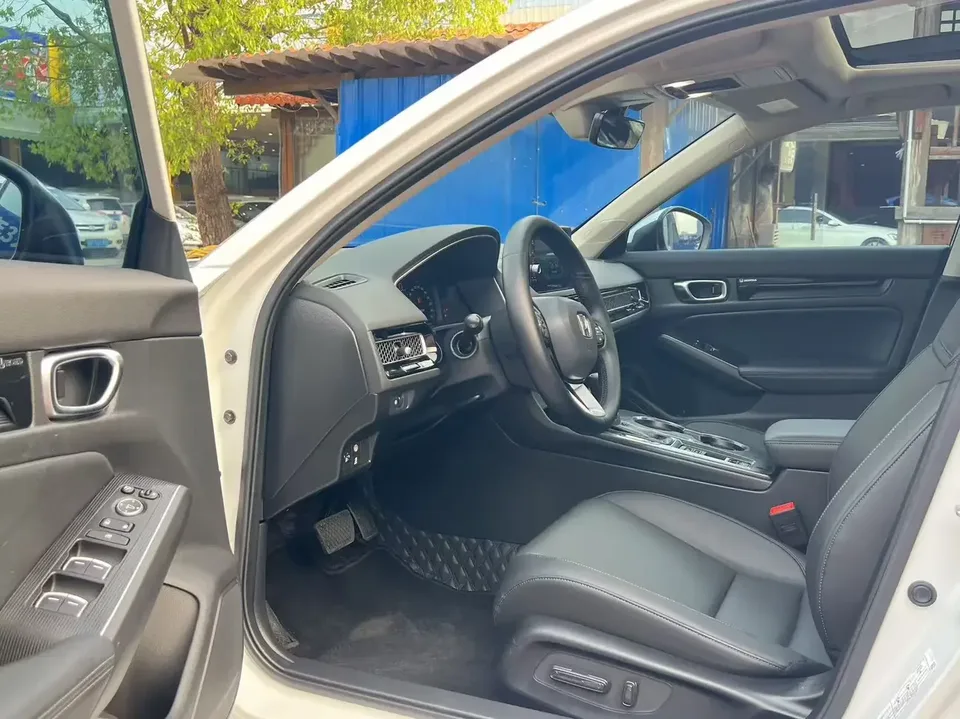 Honda Integra Style 2022 240TURBO CVT Deluxe Edition 2022 — thumbnail 3
