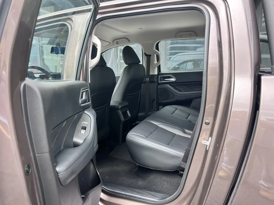 Great Wall Poer gun 2023 Passenger version 2.0T diesel automatic two-wheel drive comfort model GW4D20M 2024 — thumbnail 5
