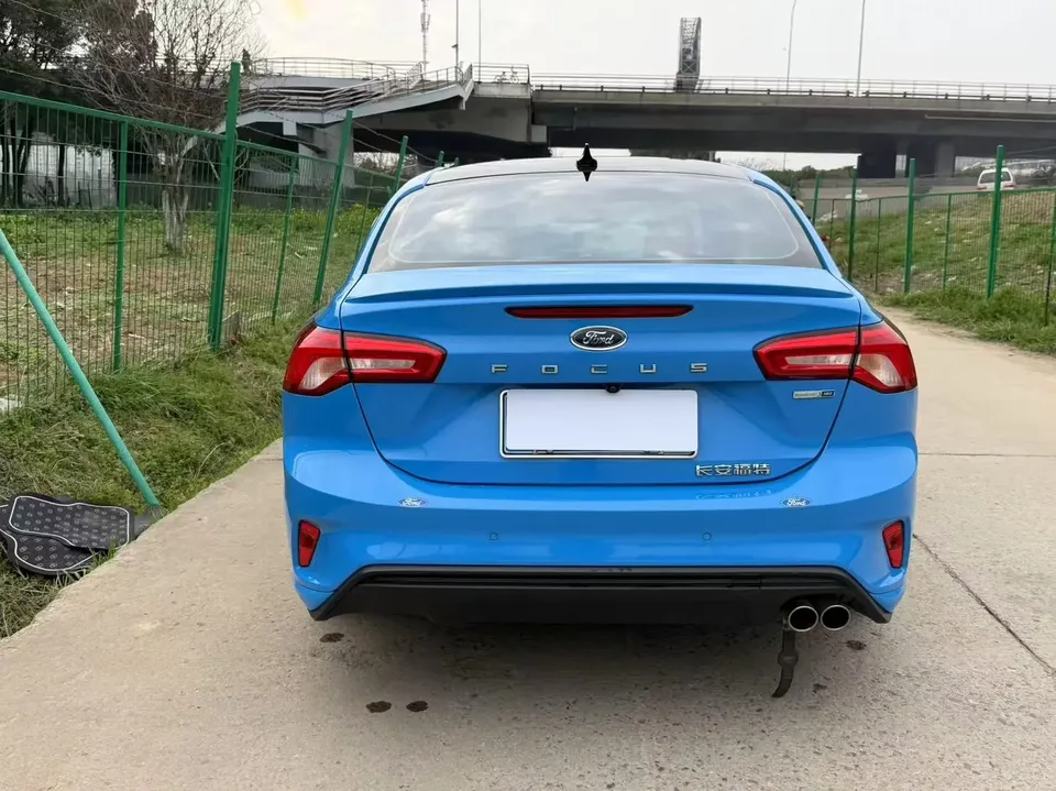 Ford Focus fox 2022 Sedan EcoBoost 180 Automatic ST Line 2022 — thumbnail 2