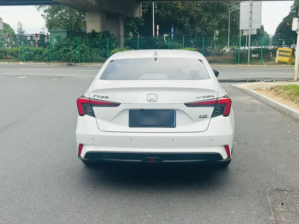 Honda Integra Style 2022 240TURBO CVT Deluxe Edition 2022 — thumbnail 2