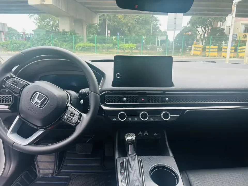 Honda Integra Style 2022 240TURBO CVT Deluxe Edition 2022 — thumbnail 4