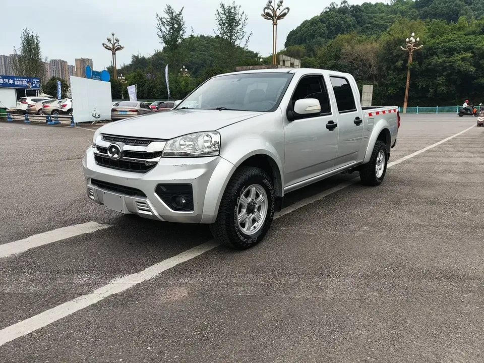 Great Wall Wing Jun 5 Wing Jun 5 2023 2.0T diesel two-wheel drive elite long cargo box GW4D20M 2023 — photo 1, buy with delivery to Moscow