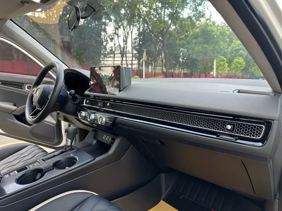 Honda CIVIC Civic 2022 240TURBO CVT Dynamic Edition 2023 — thumbnail 4