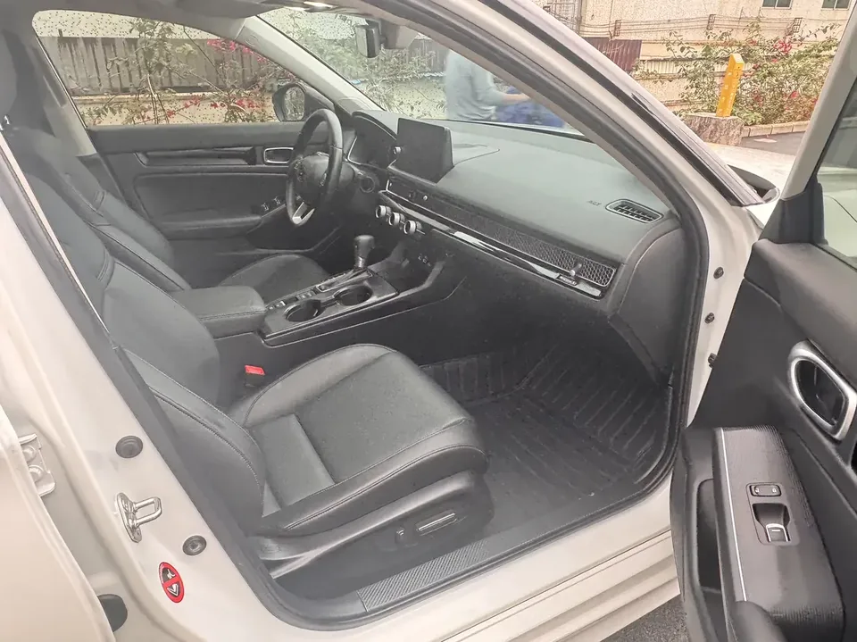 Honda Integra Style 2022 240TURBO CVT Deluxe Edition 2023 — thumbnail 3