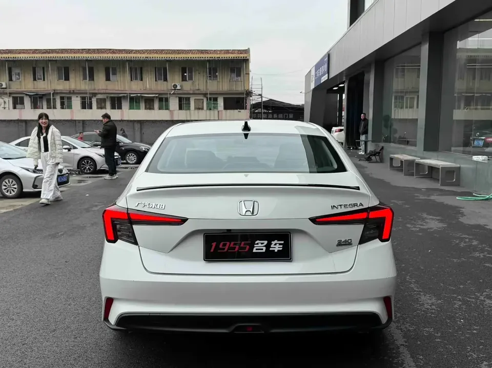 Honda Integra Style 2023 240TURBO CVT Leading Edition 2024 — thumbnail 2