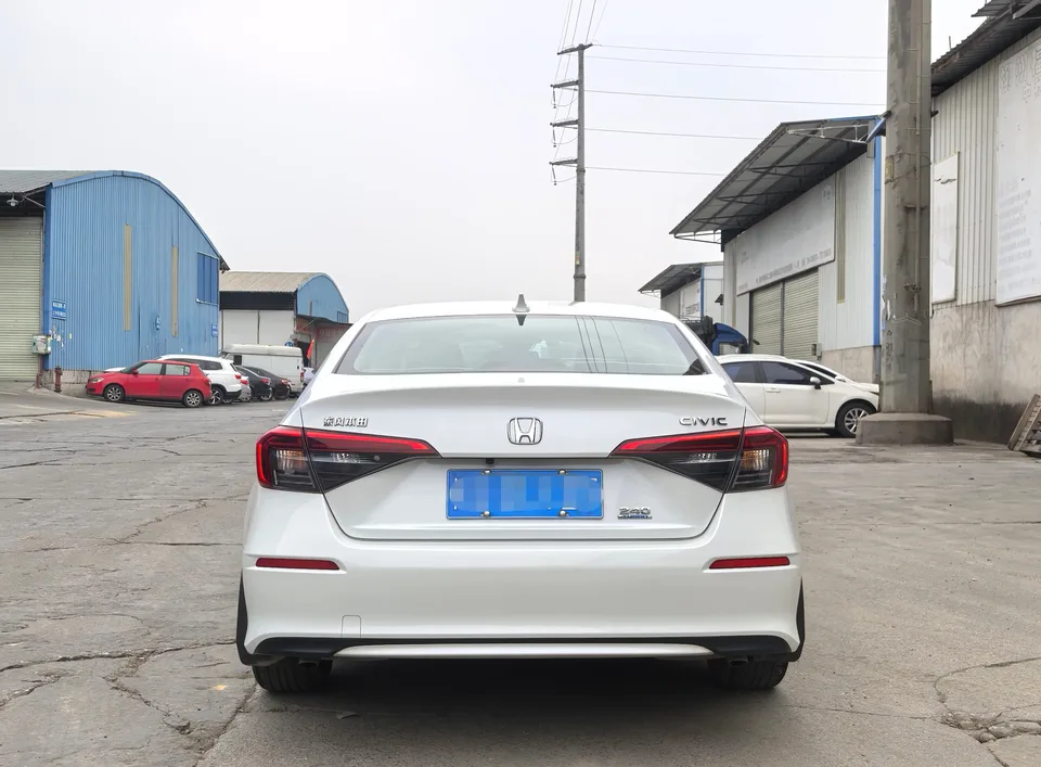 Honda CIVIC Civic 2023 240TURBO CVT Power Edition 2023 — миниатюра 2