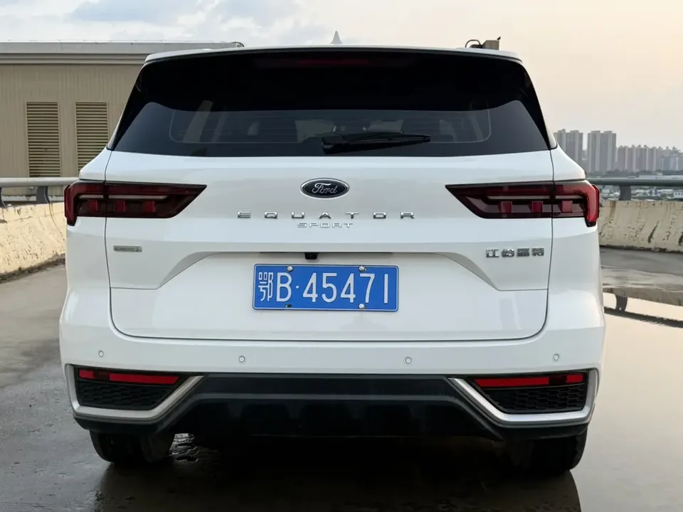 Ford Equator Sport Leading 2022 EcoBoost 170 Platinum 2022 — thumbnail 2