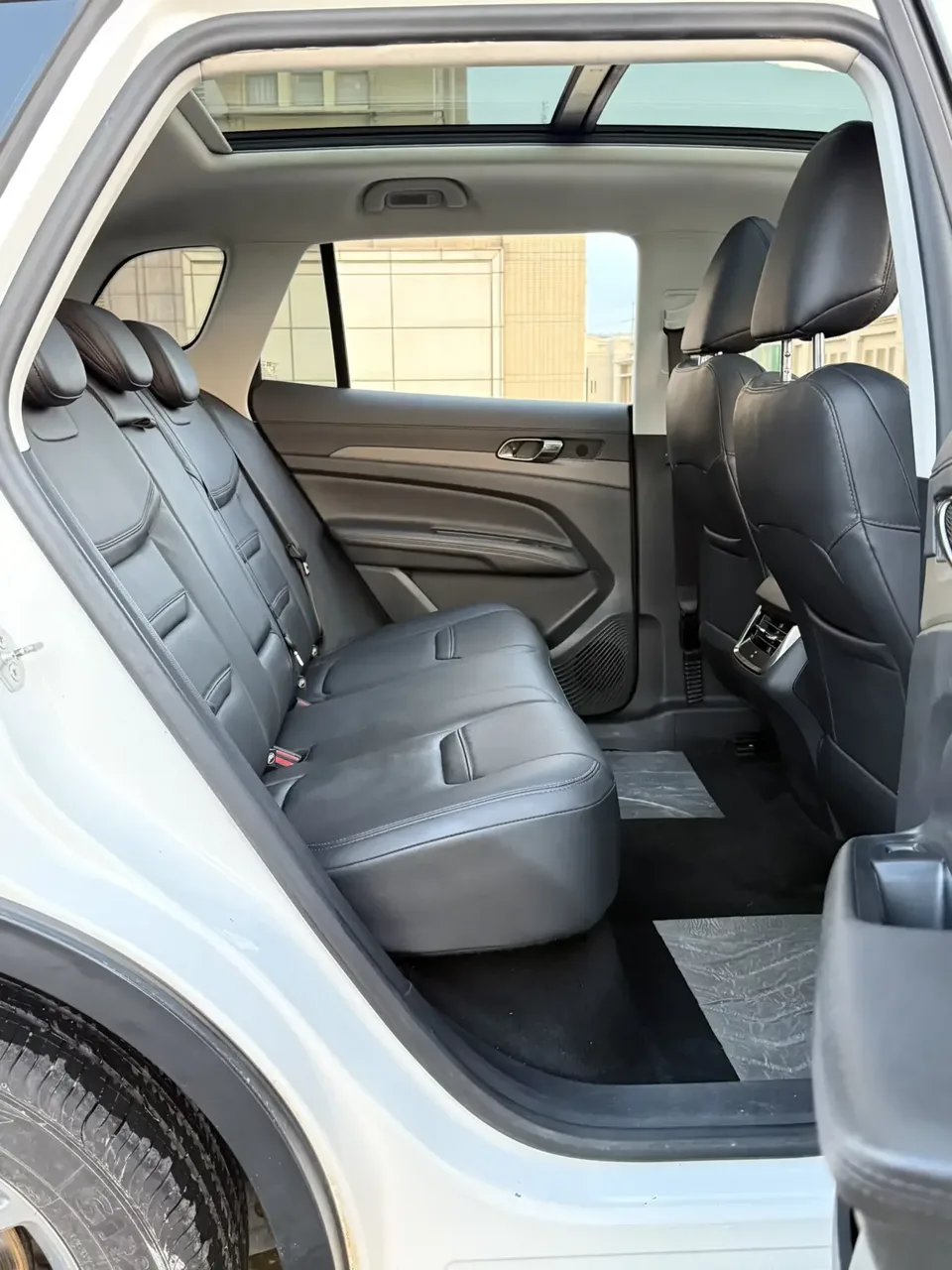 Ford Equator Sport Leading 2022 EcoBoost 170 Platinum 2022 — thumbnail 3