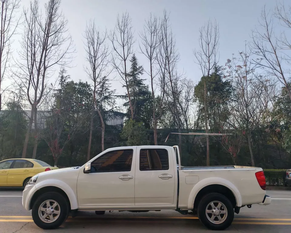 Great Wall Wing Jun 5 Wing Jun 5 2023 2.0T diesel two-wheel drive elite large double GW4D20M 2024 — thumbnail 4