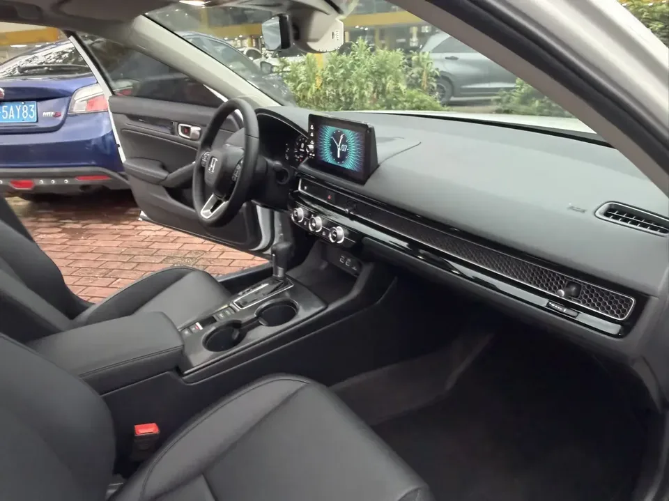 Honda Integra Style 2022 240TURBO CVT Deluxe Edition 2023 — thumbnail 4