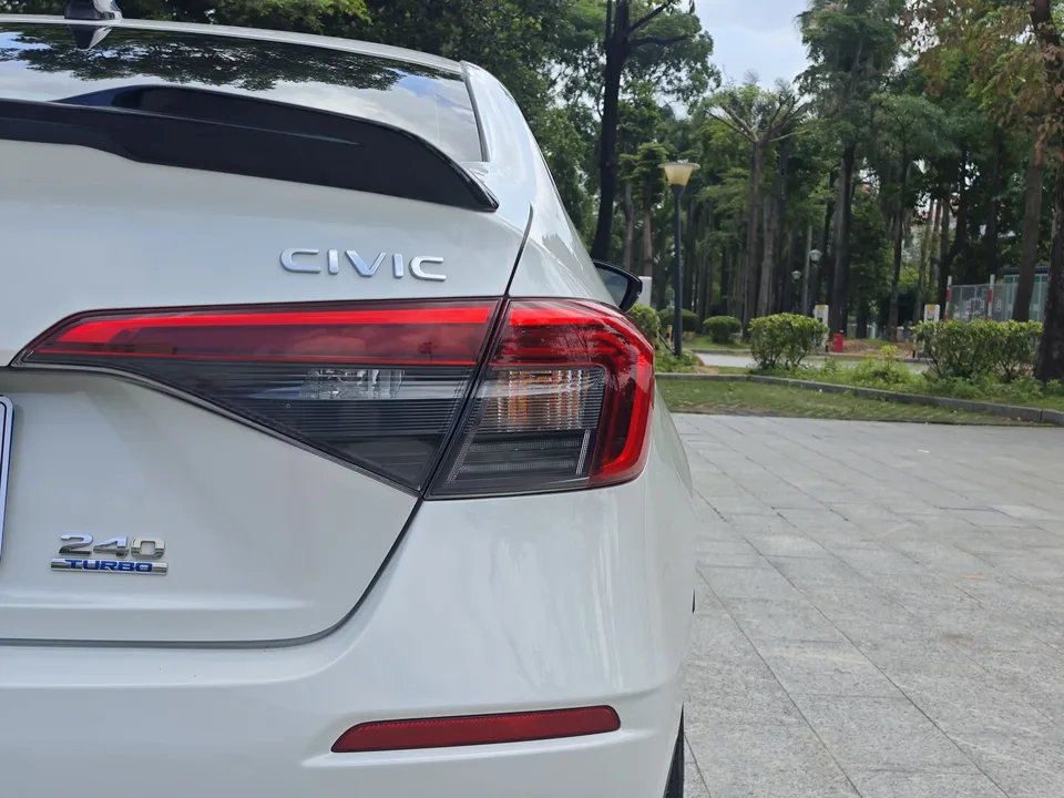 Honda CIVIC Civic 2022 240TURBO CVT Dynamic Edition 2022 — thumbnail 3