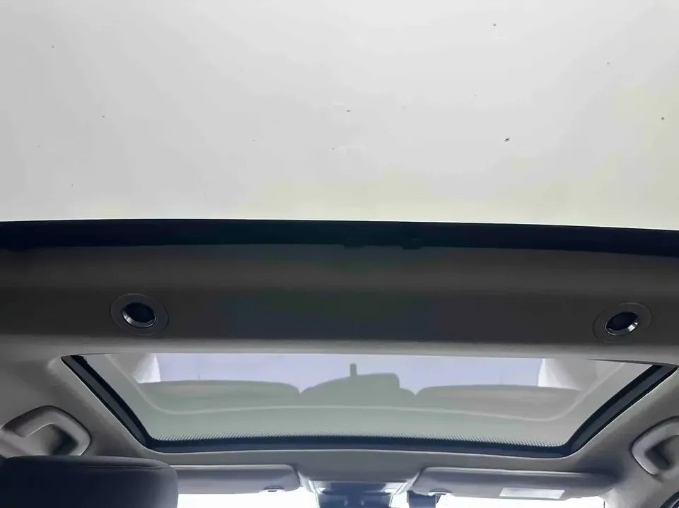 Honda WR-V HondaXR-V 2023 1.5L CVT Hot Edition 2023 — миниатюра 3