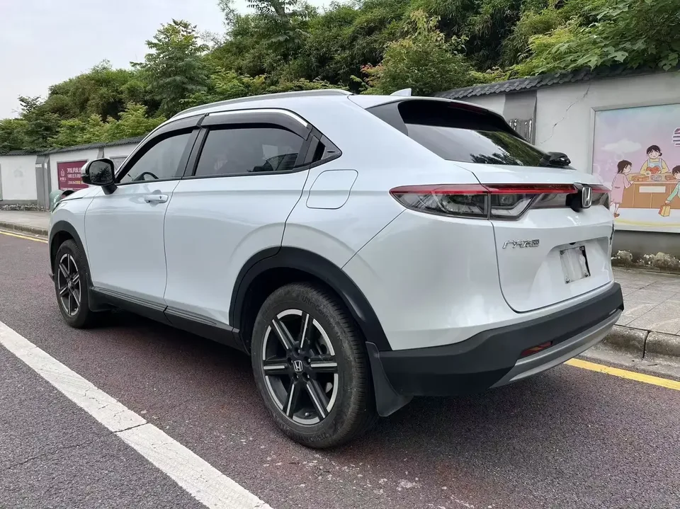 Honda VEZEL Binzhi 2023 1.5L CVT Technology Edition 2023 — thumbnail 2