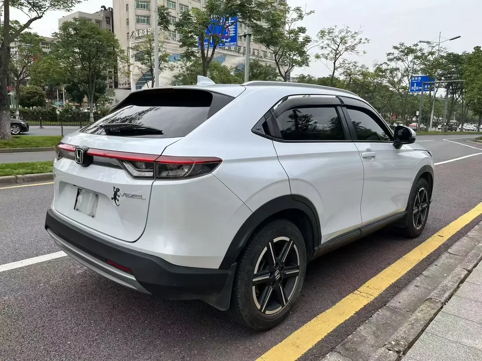 Honda VEZEL Binzhi 2023 1.5L CVT Technology Edition 2023 — thumbnail 4